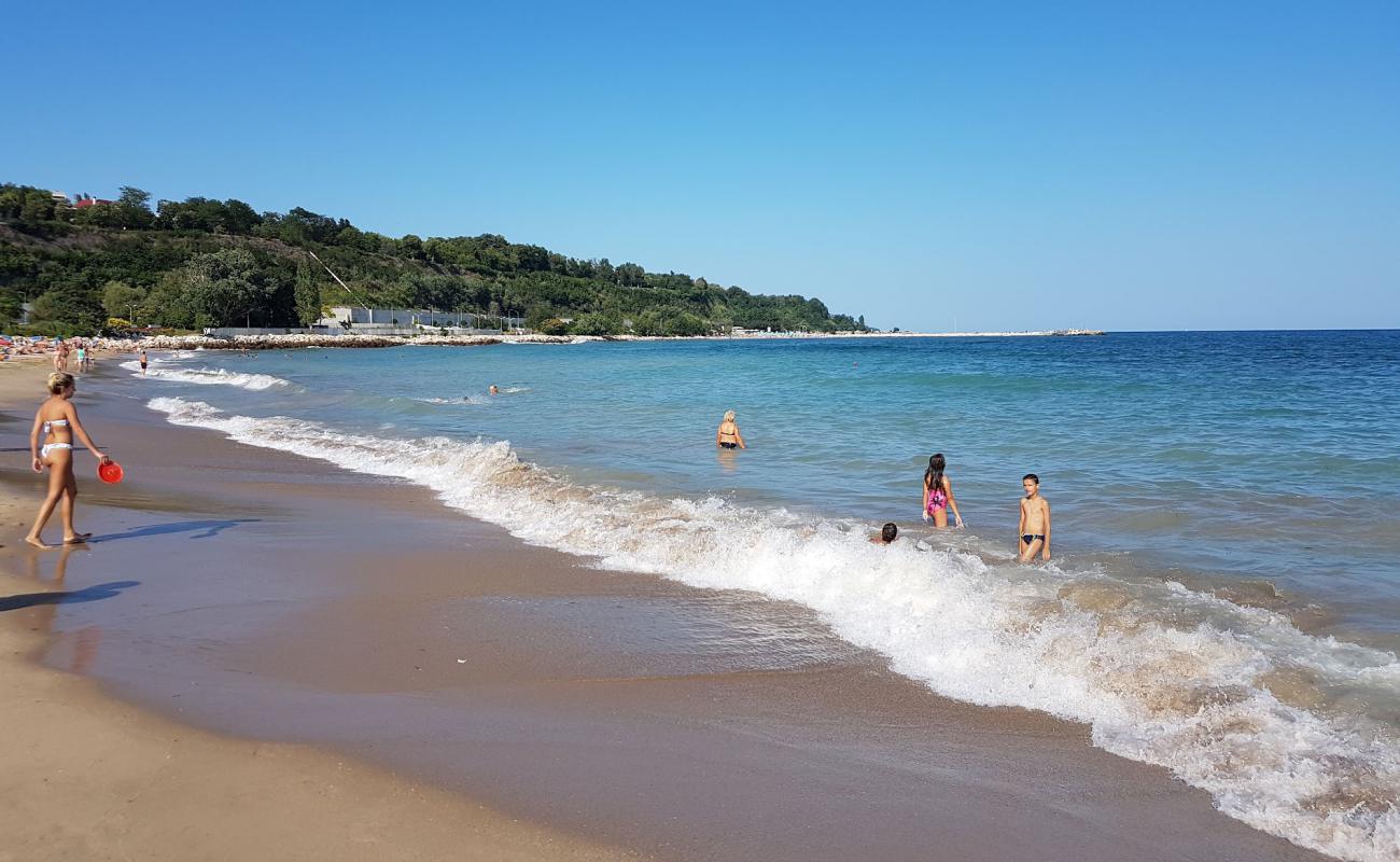 Foto de Rappongi beach con arena fina blanca superficie