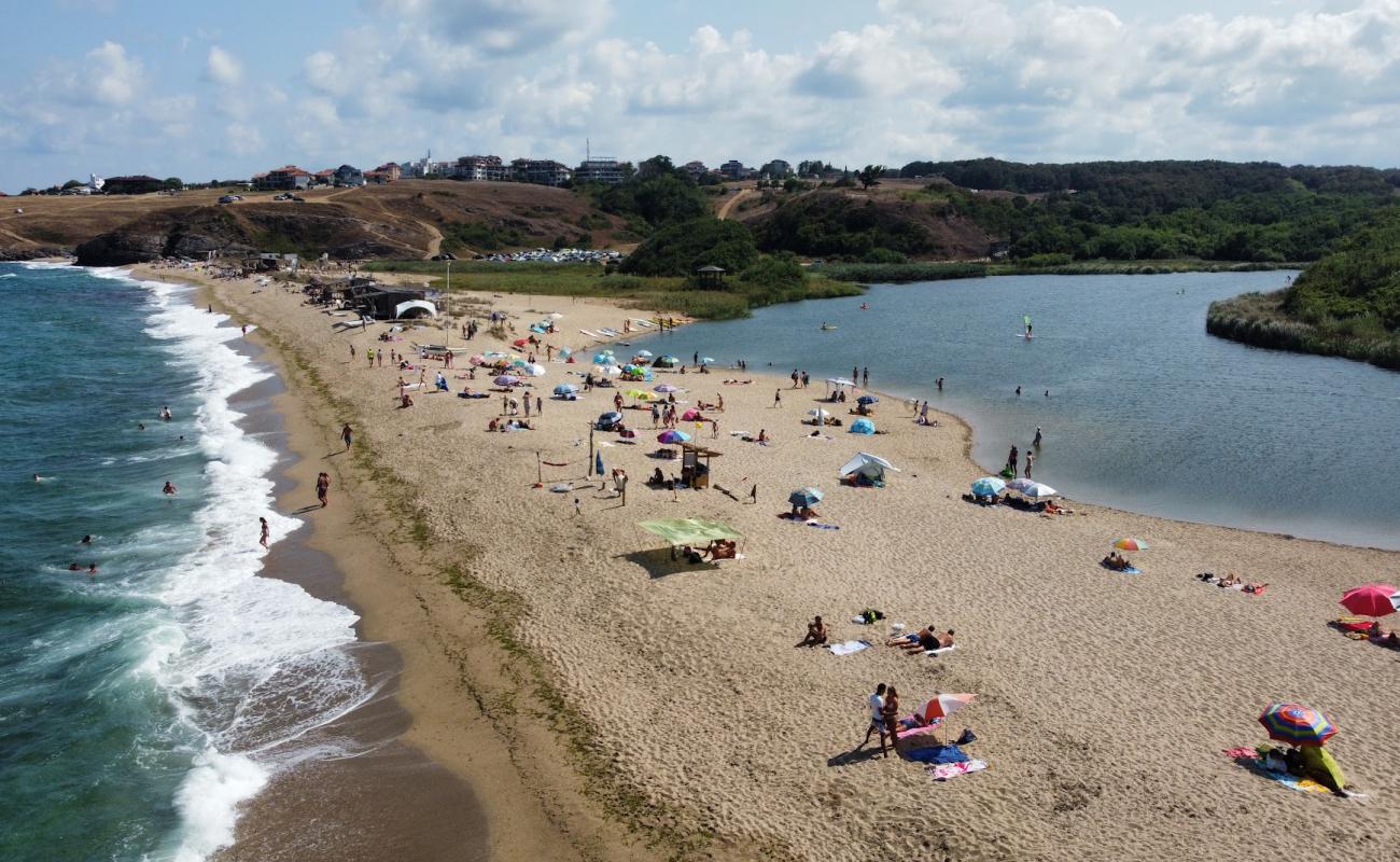 Foto de Veleka beach con arena brillante superficie