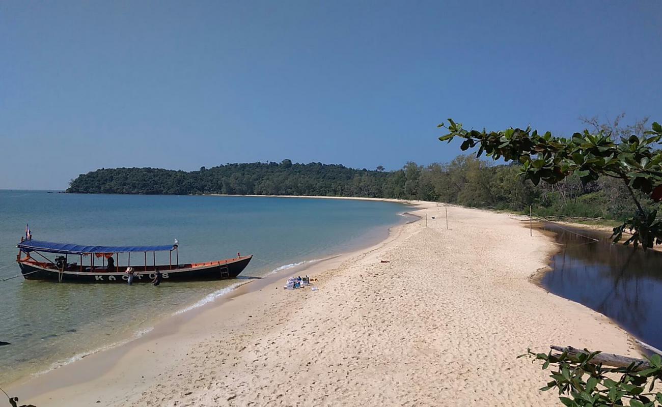 Foto de Koh Takiev Beach II con arena brillante superficie