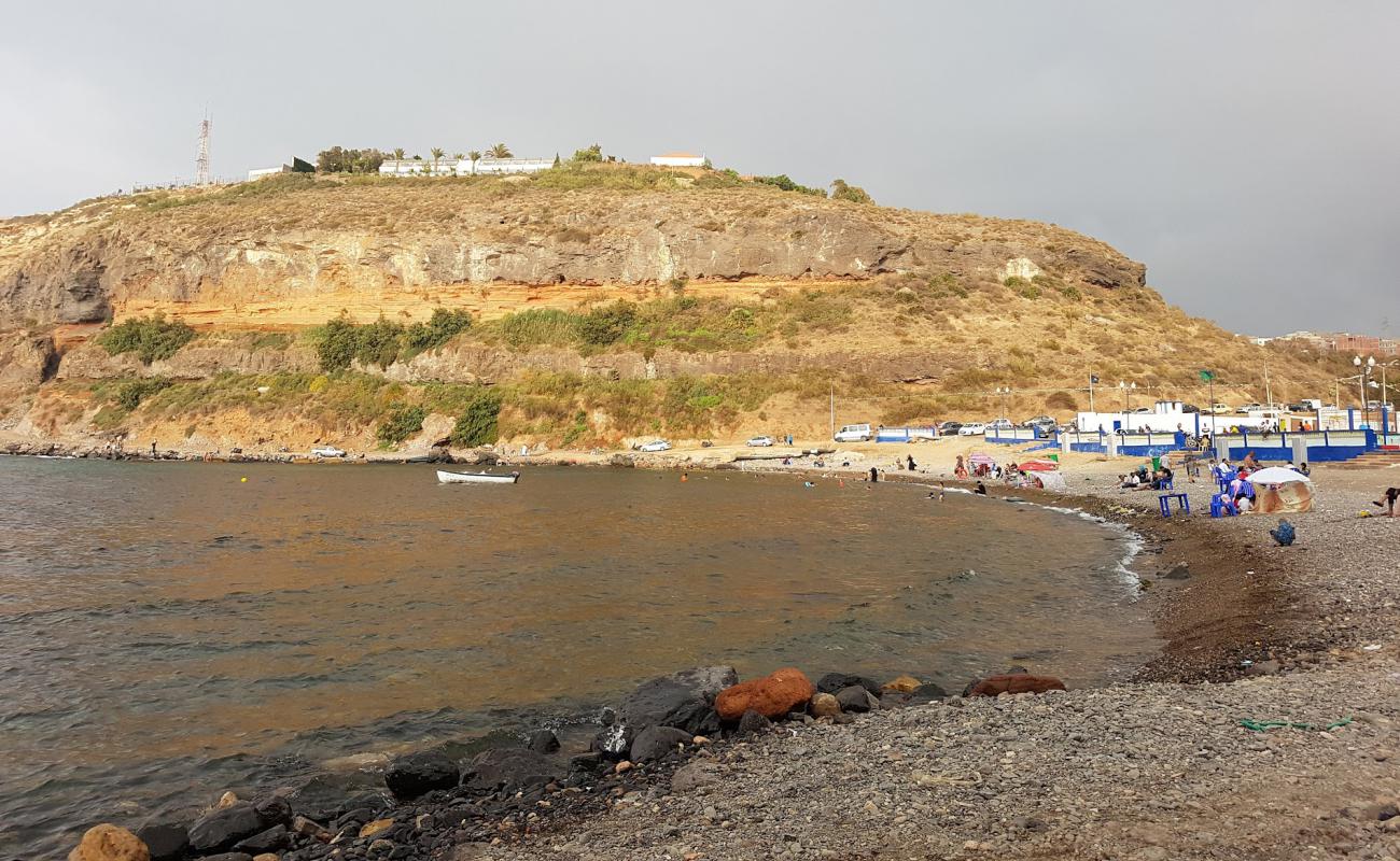 Foto de Plage Oued Abdellah con arena brillante y rocas superficie