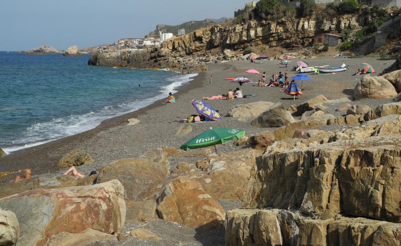 Foto de Tigremt Beach con guijarro ligero superficie