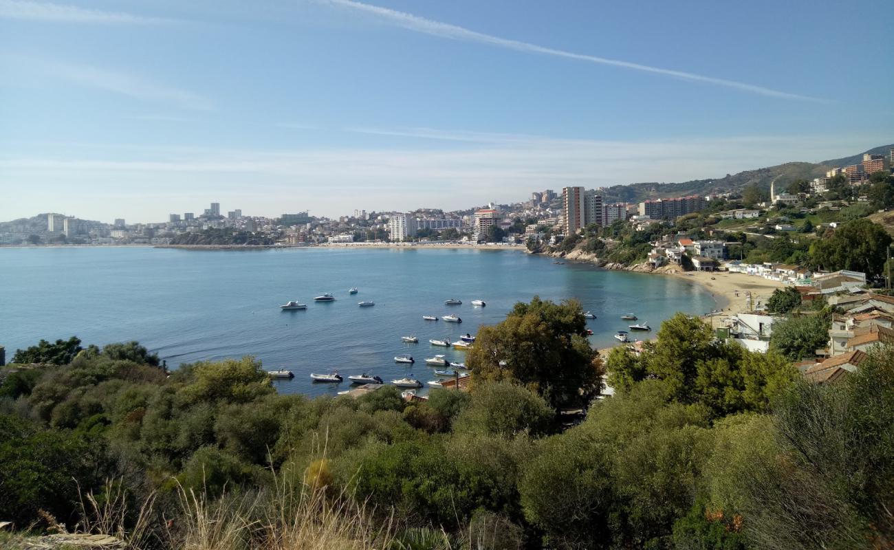 Foto de Plage La Caroube con arena brillante superficie