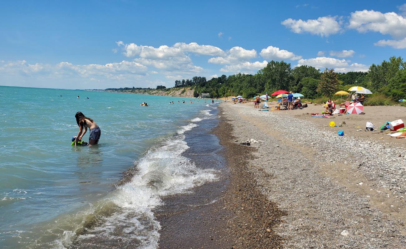 Foto de Port Bruce Beach (Dubs Beach) con arena fina y guijarros superficie