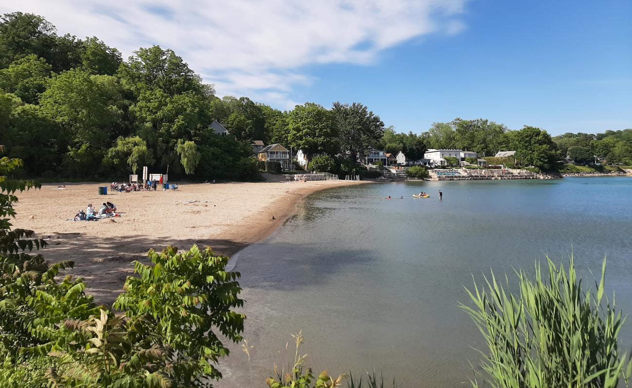 Foto de Port Stanley Little Beach con arena brillante superficie