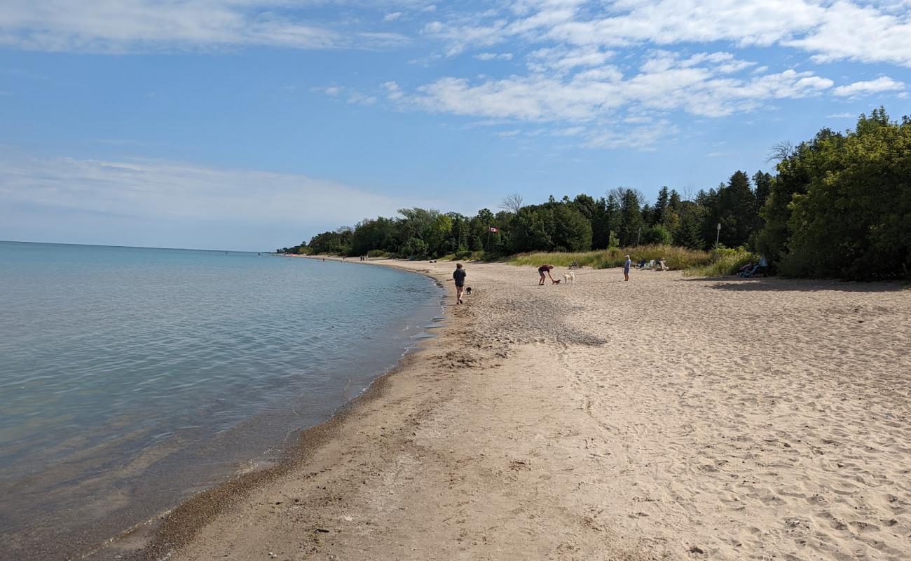 Foto de Point Clark Beach con arena brillante superficie