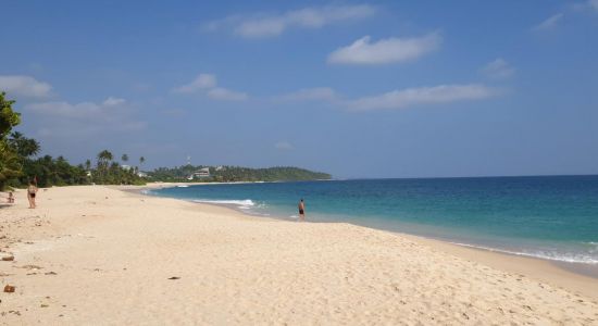 Kamburugamuwa Beach