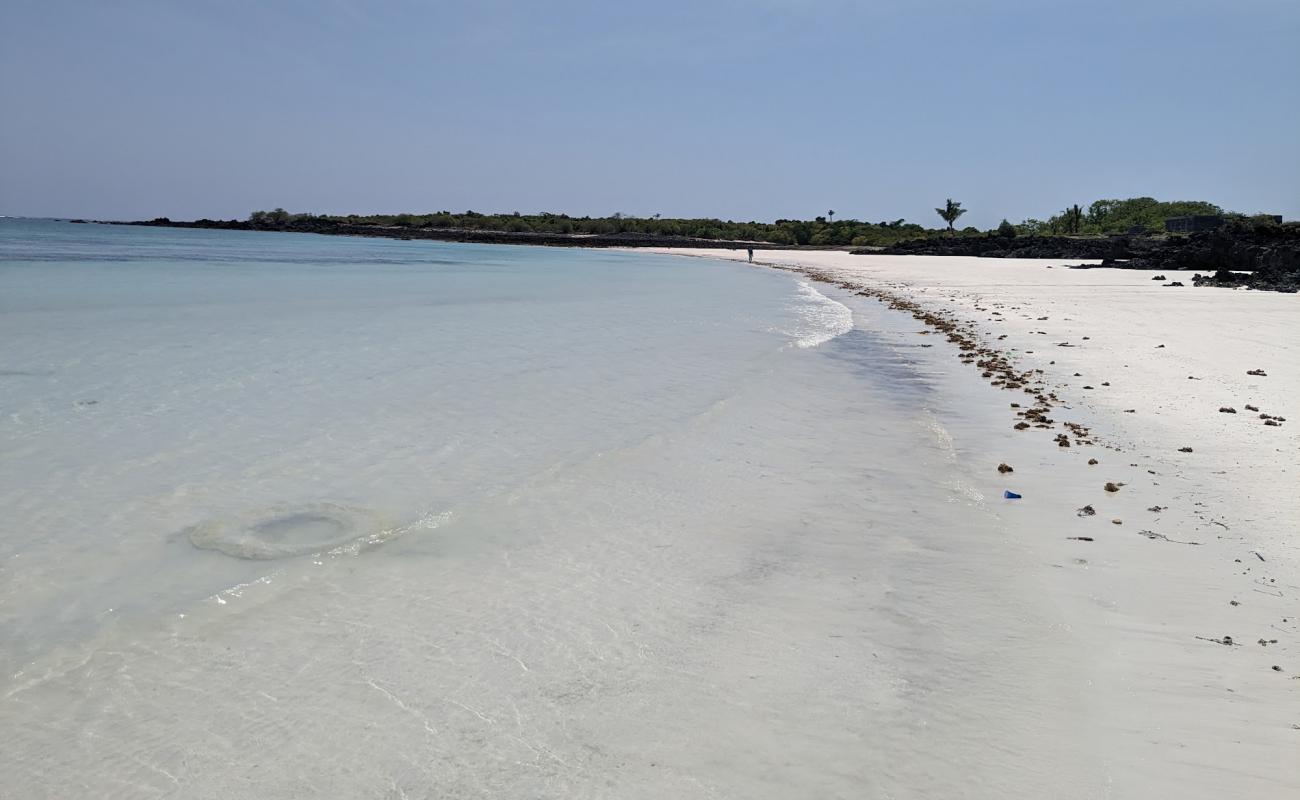 Foto de Sada Beach con arena blanca superficie