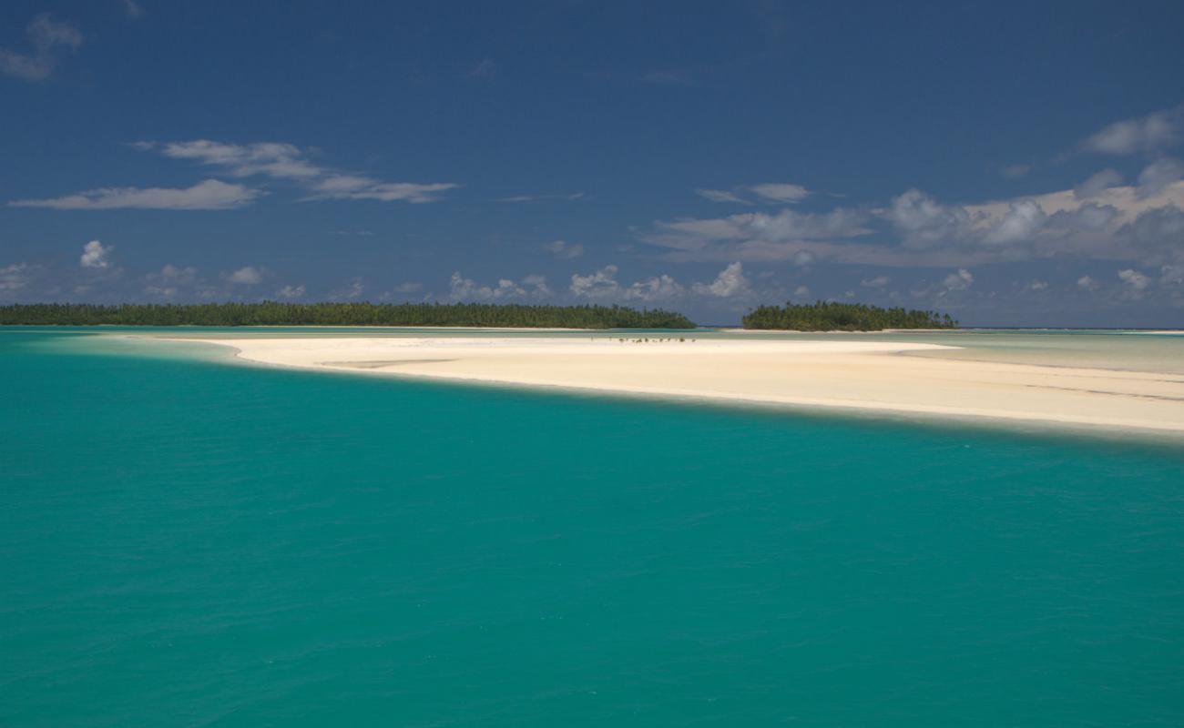 Foto de Aitutaki Sandbank con arena fina blanca superficie