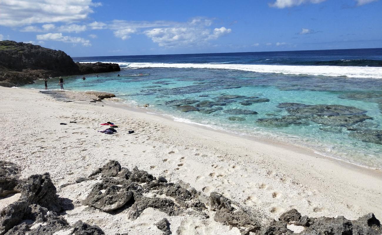 Foto de Matai Beach con arena brillante superficie