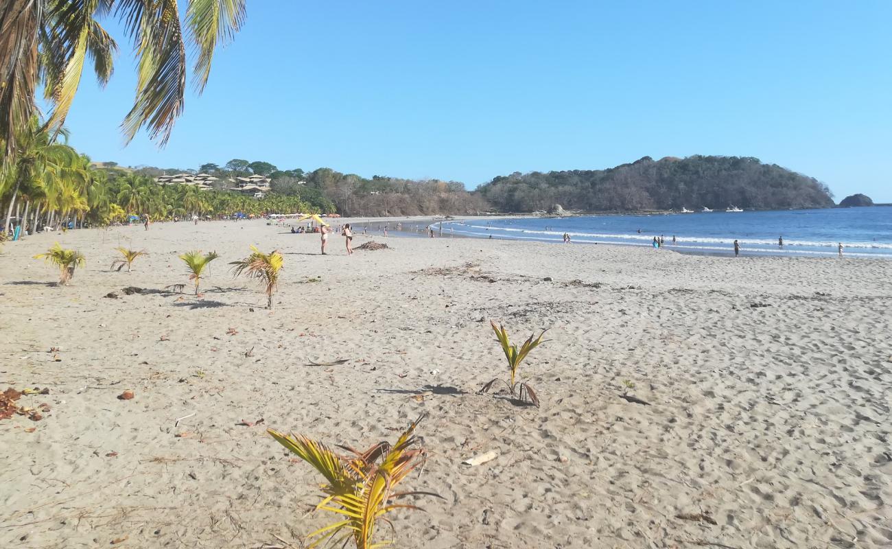 Foto de Carrillo Beach con arena brillante superficie