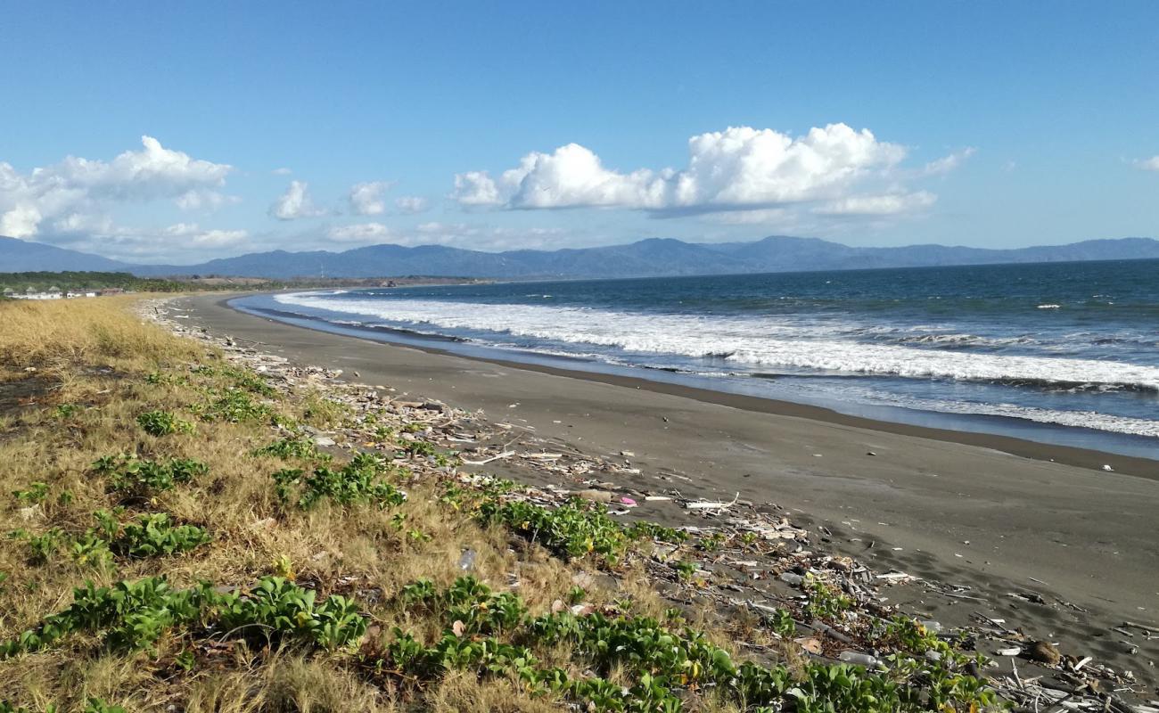 Foto de Playa Guacalillo con arena oscura superficie