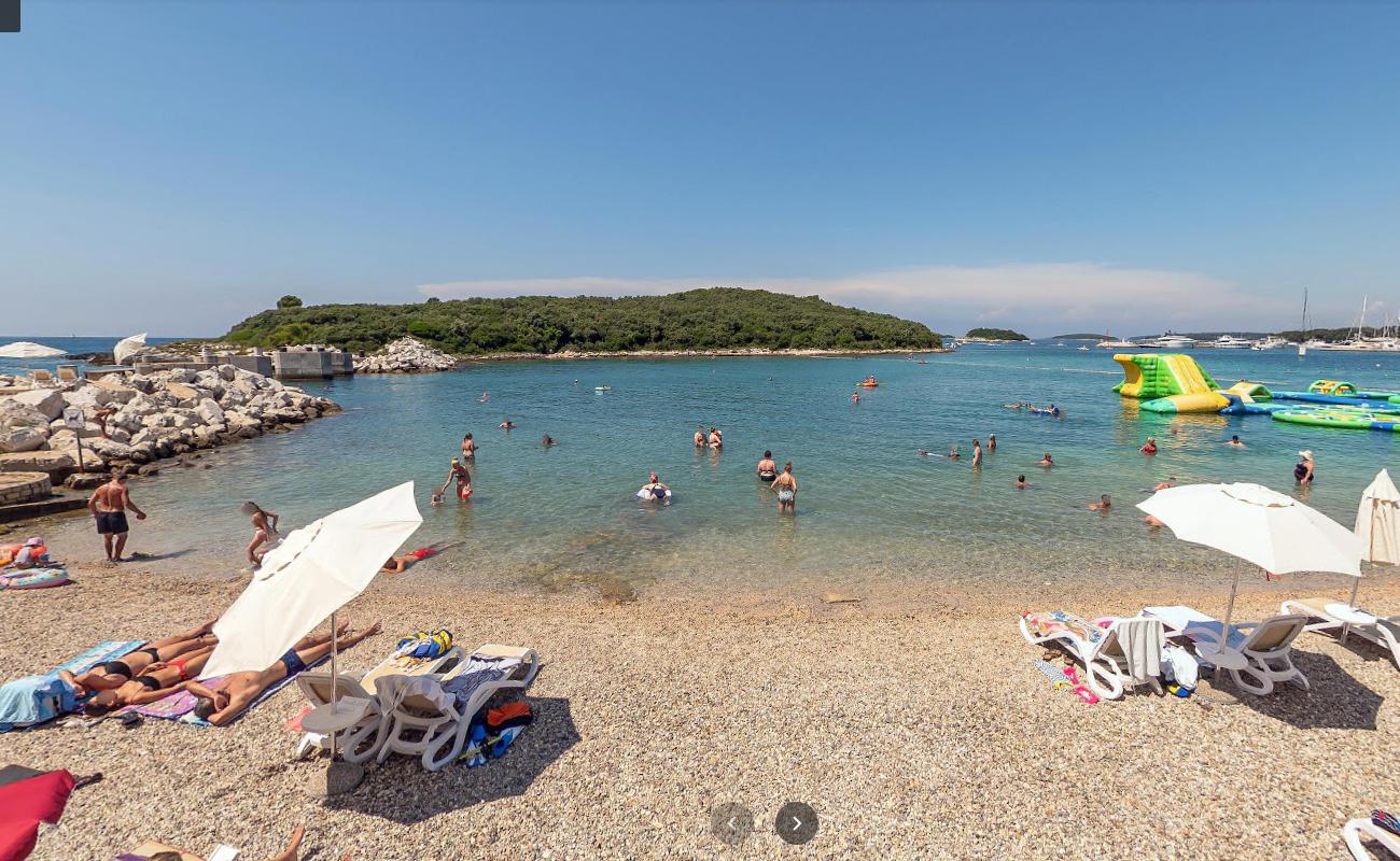 Foto de Belvedere beach y el asentamiento