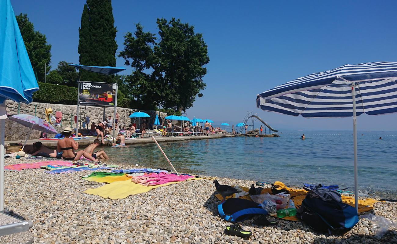 Foto de Tomasevac beach con guijarro fino claro superficie