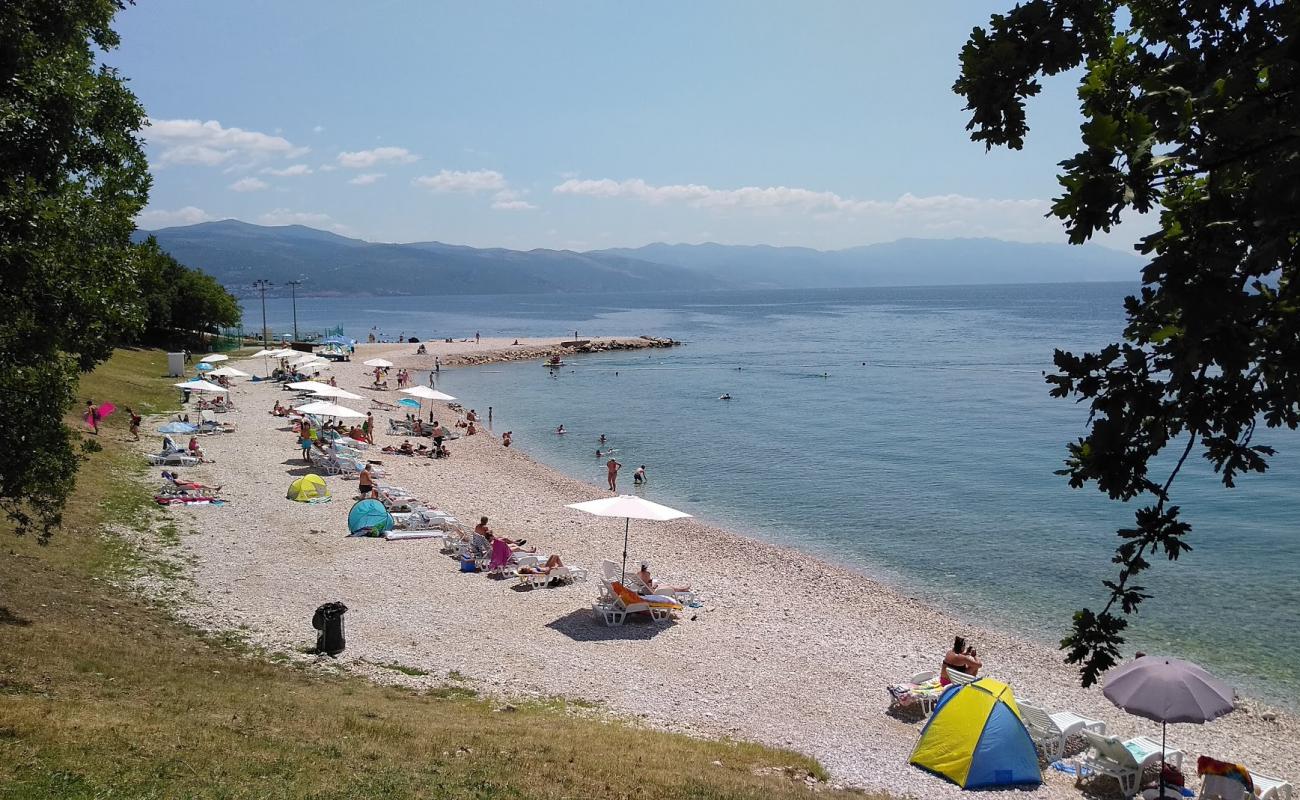 Foto de Zagori beach con piedra superficie