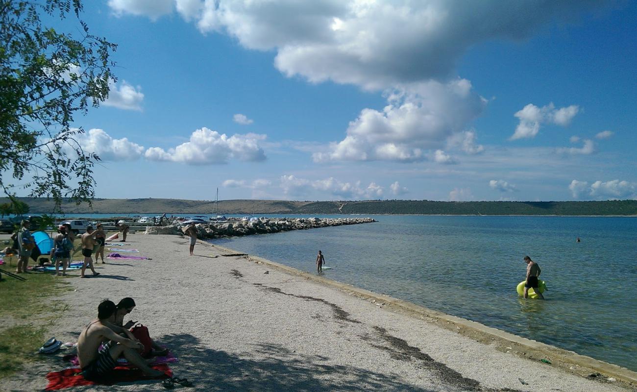 Foto de Ljubac beach II con guijarro fino claro superficie