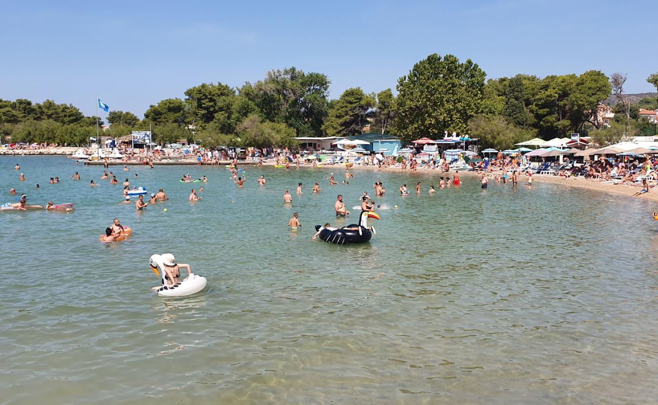 Foto de Playa Plava con guijarro ligero superficie