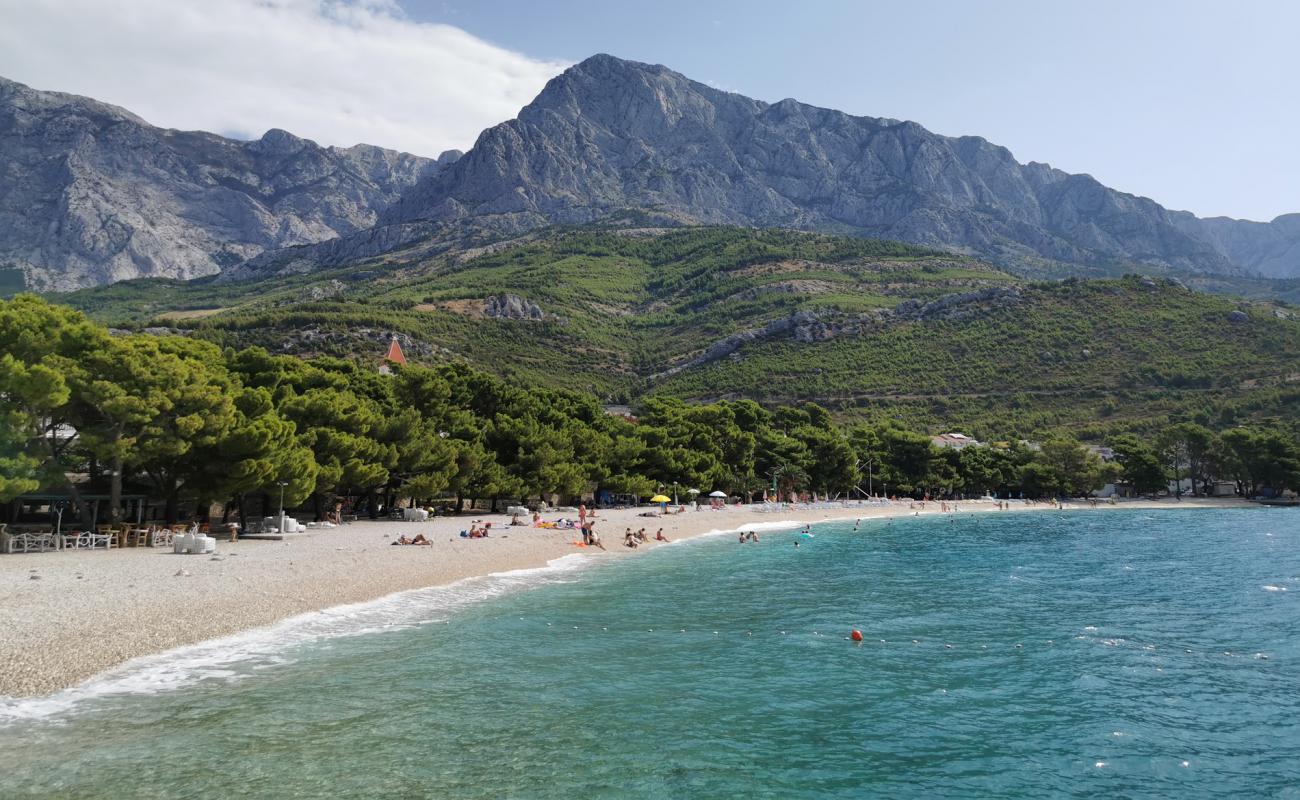 Foto de Promajna beach con arena fina y guijarros superficie