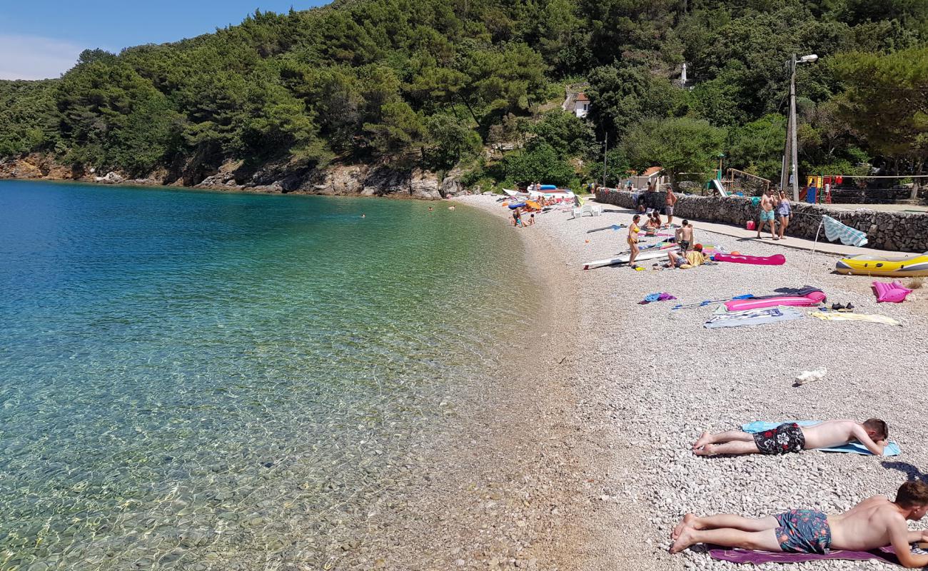 Foto de Zdovica beach con guijarro ligero superficie