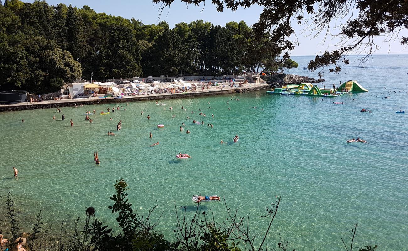 Foto de Drazica beach con guijarro fino gris superficie