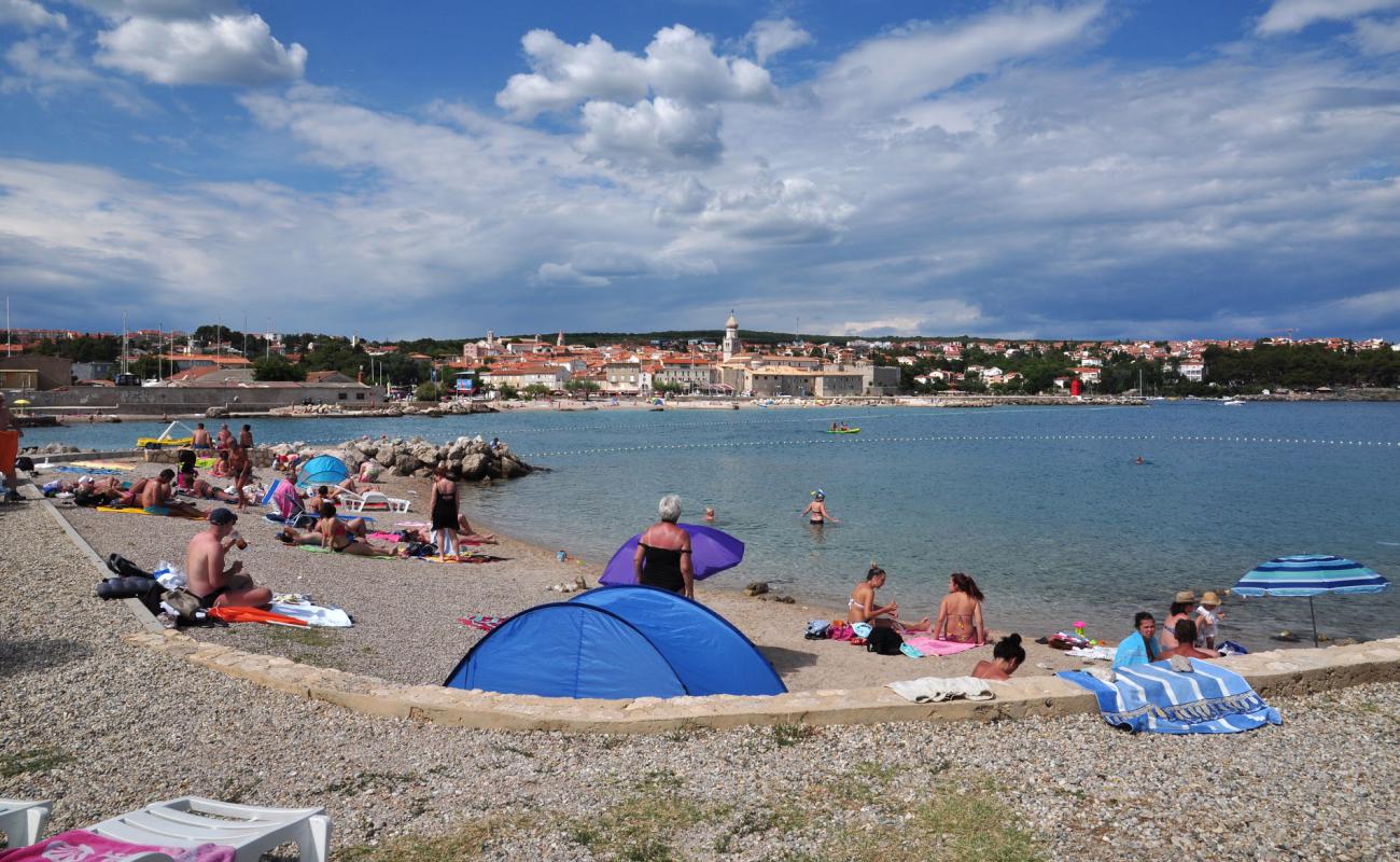 Foto de Jezevac beach con guijarro fino claro superficie