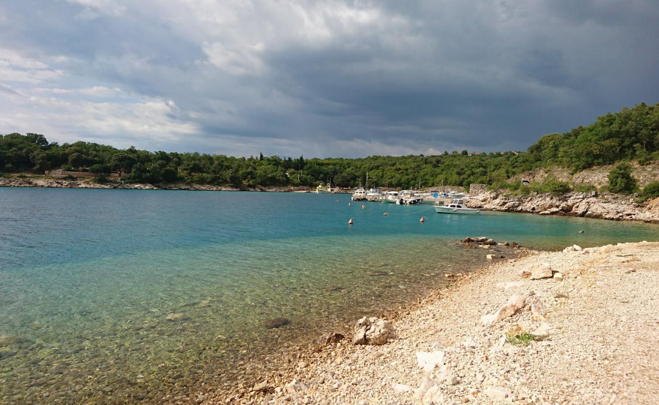 Foto de St. Fuska beach con guijarro ligero superficie