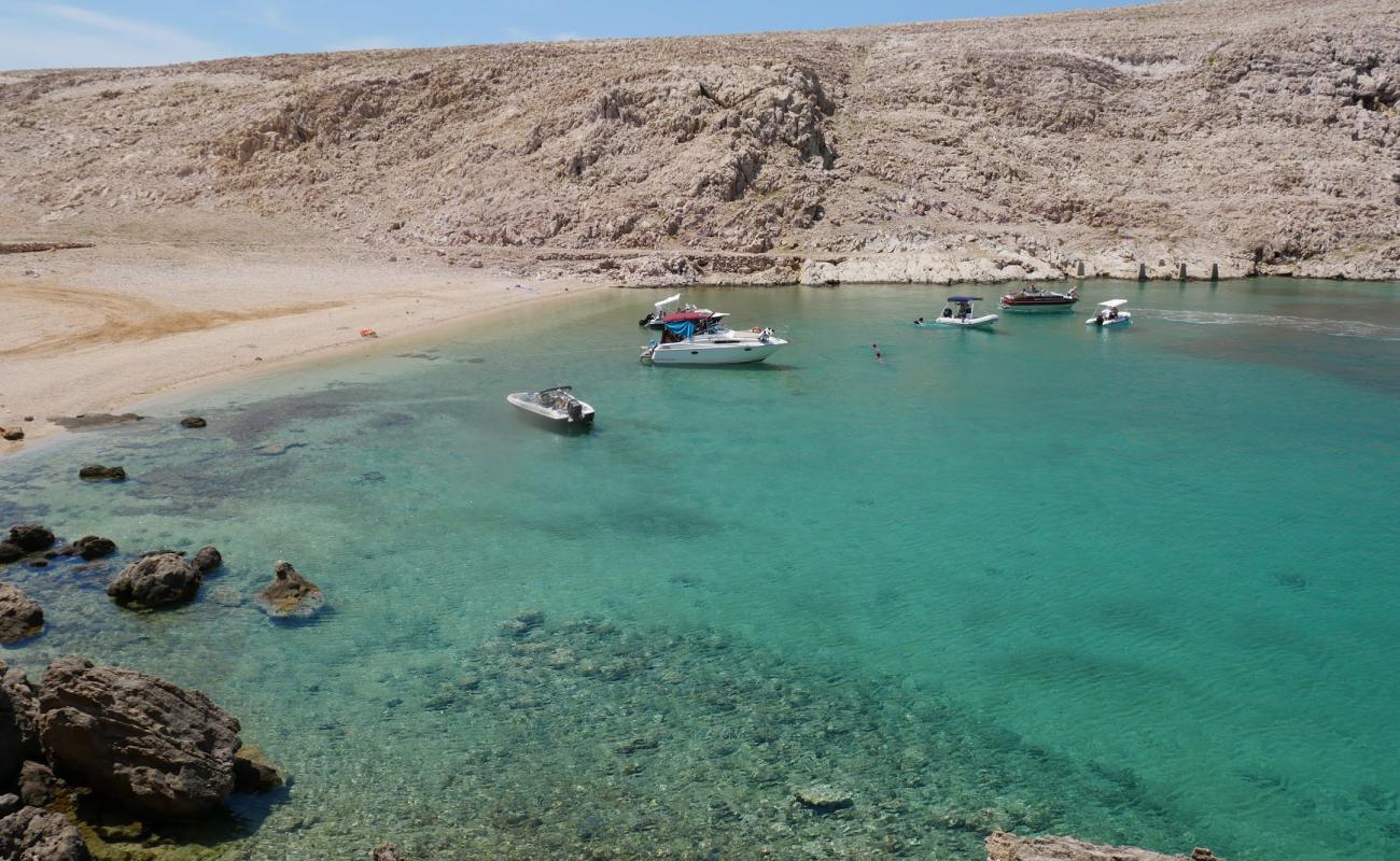 Foto de Mag beach con guijarro fino claro superficie