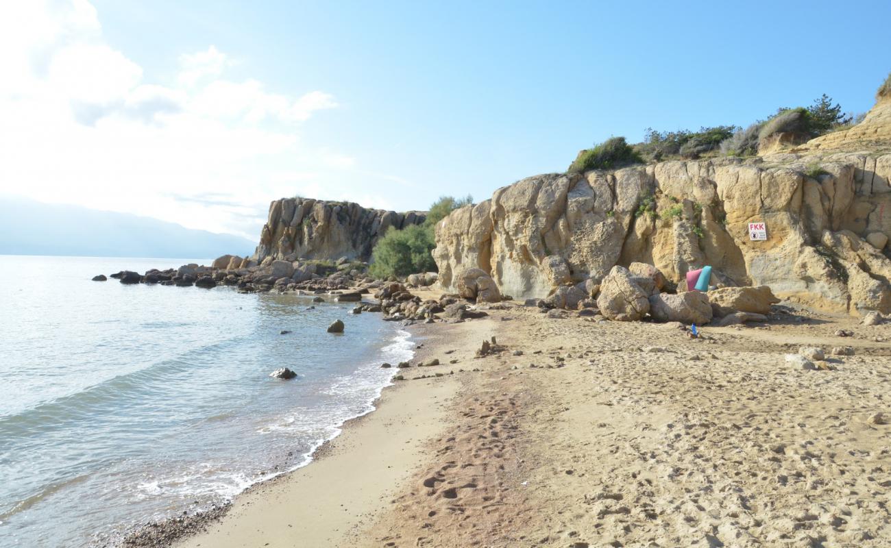 Foto de Stolac beach con guijarro ligero superficie