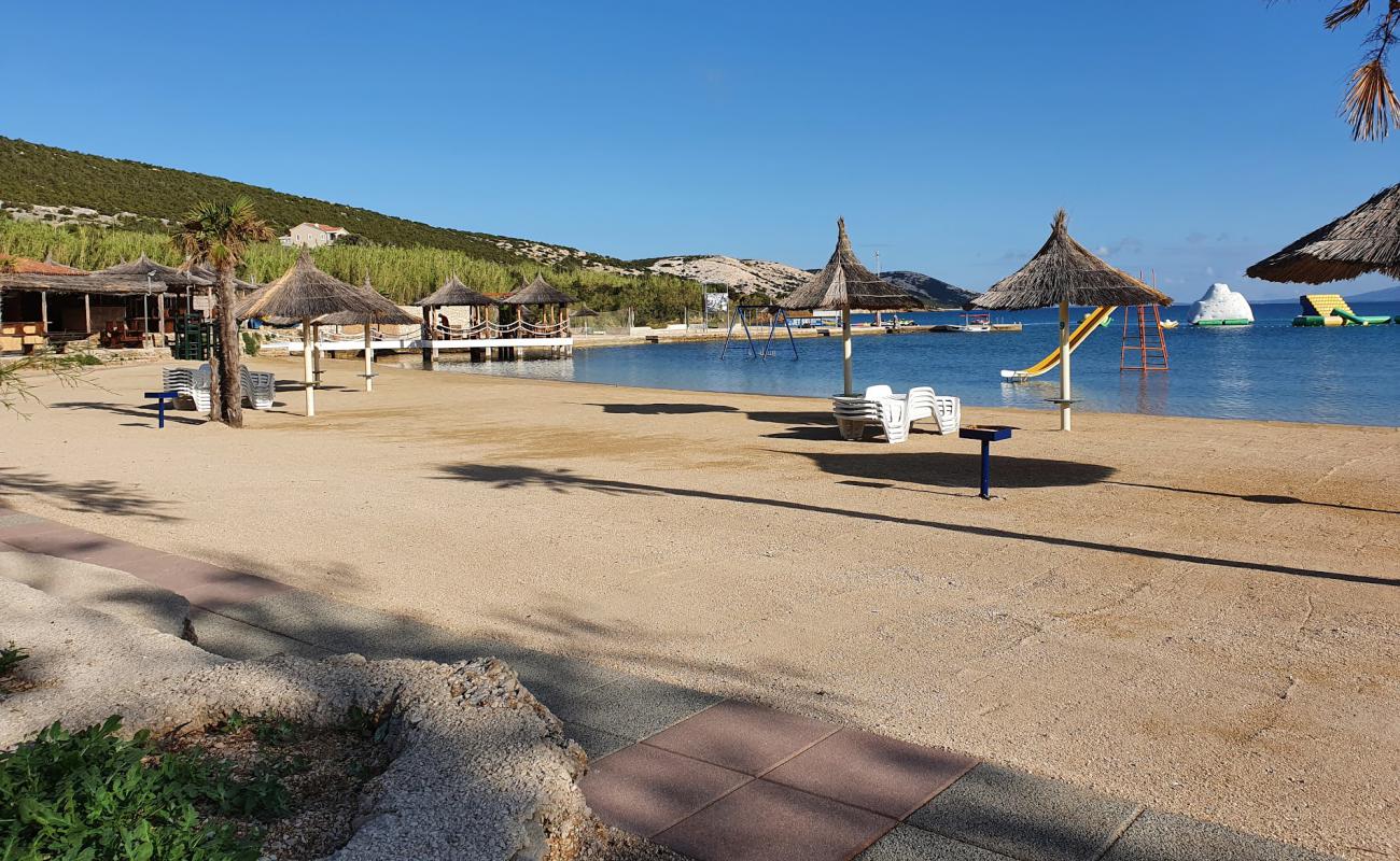 Foto de Playa de Planjka Trincel con guijarro fino claro superficie