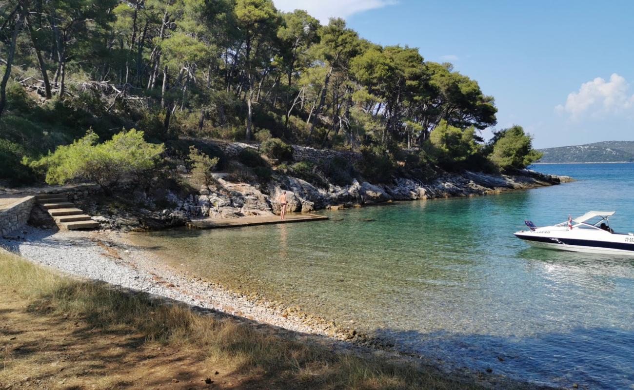 Foto de Bozava beach con guijarro ligero superficie