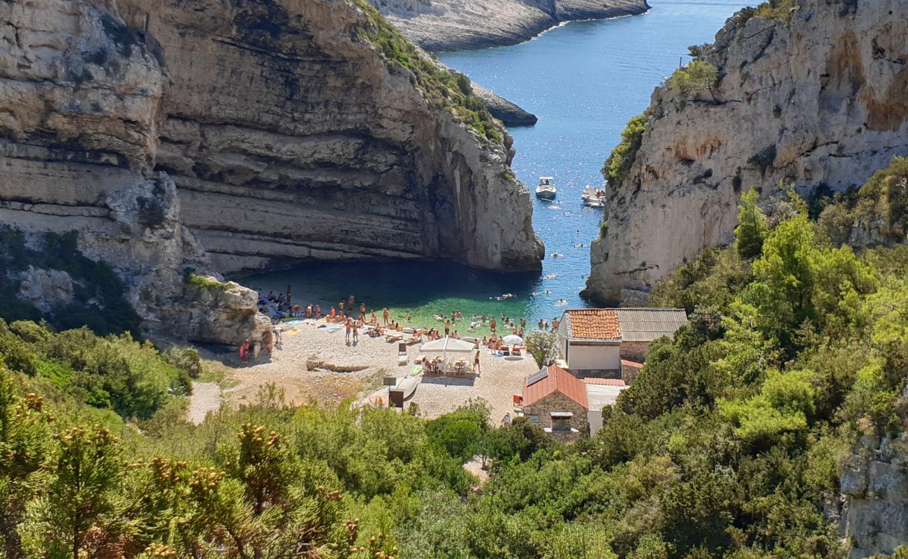 Foto de Playa Stiniva con guijarro ligero superficie