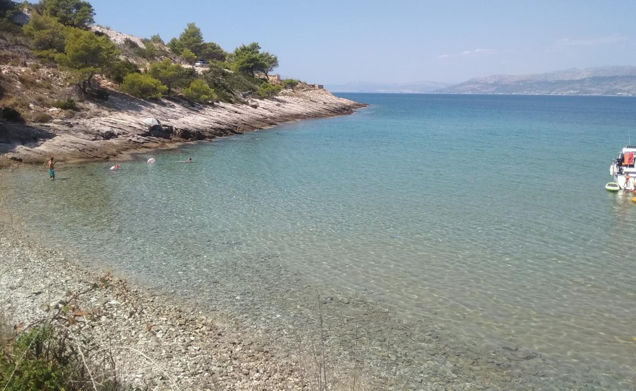 Foto de Ducac beach con piedra superficie