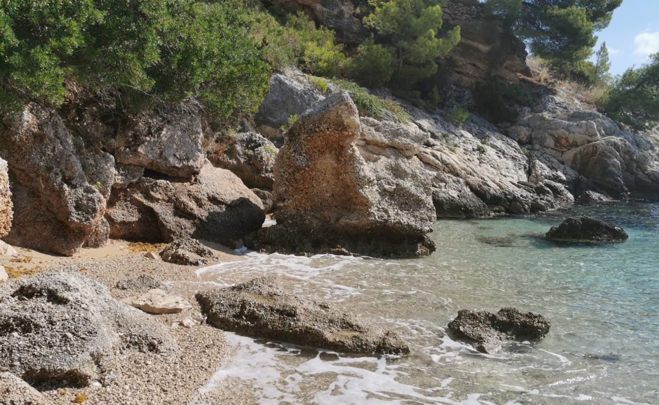 Foto de Paradise beach of Ciccio con guijarro fino claro superficie