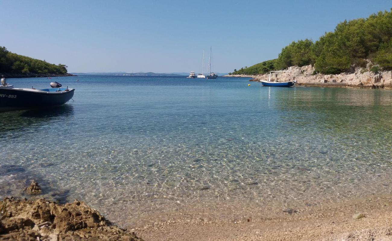 Foto de Jagoda beach con guijarro ligero superficie