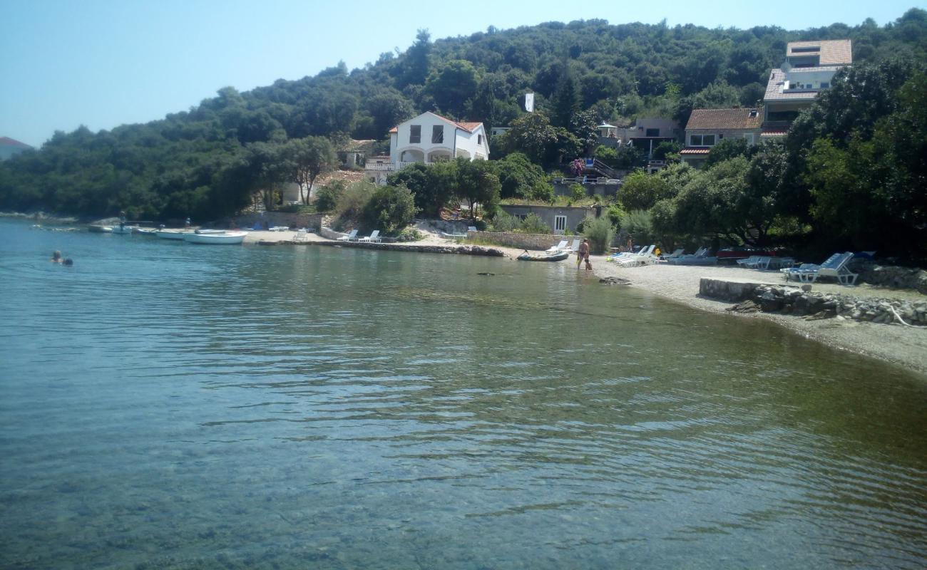 Foto de Vela Vrbovica II beach con guijarro ligero superficie