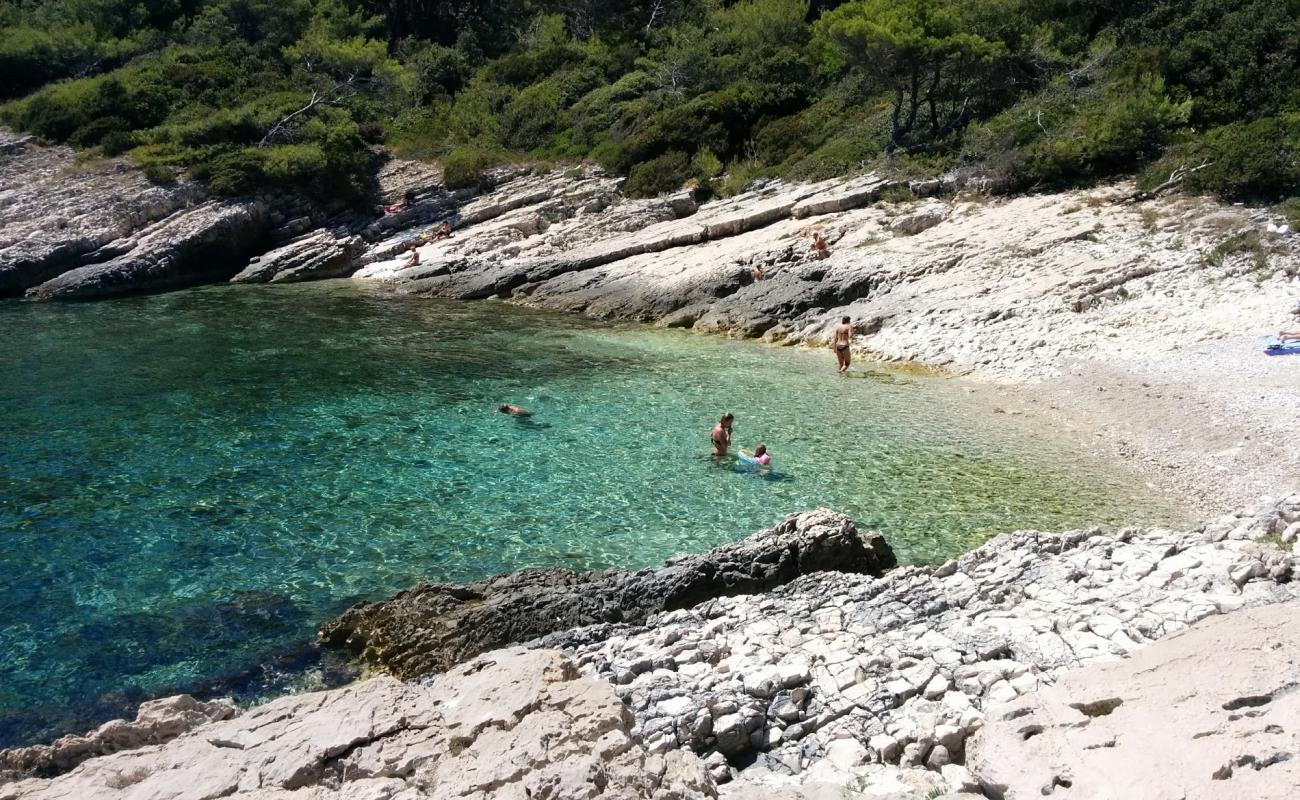 Foto de Jugo beach con guijarro blanco superficie