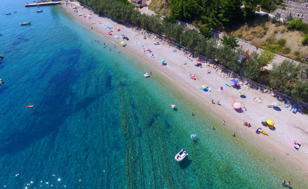 Foto de Camp Nevio beach con guijarro blanco superficie