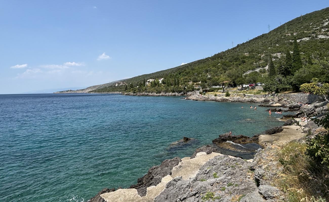 Foto de Kalic Beach con piedra superficie