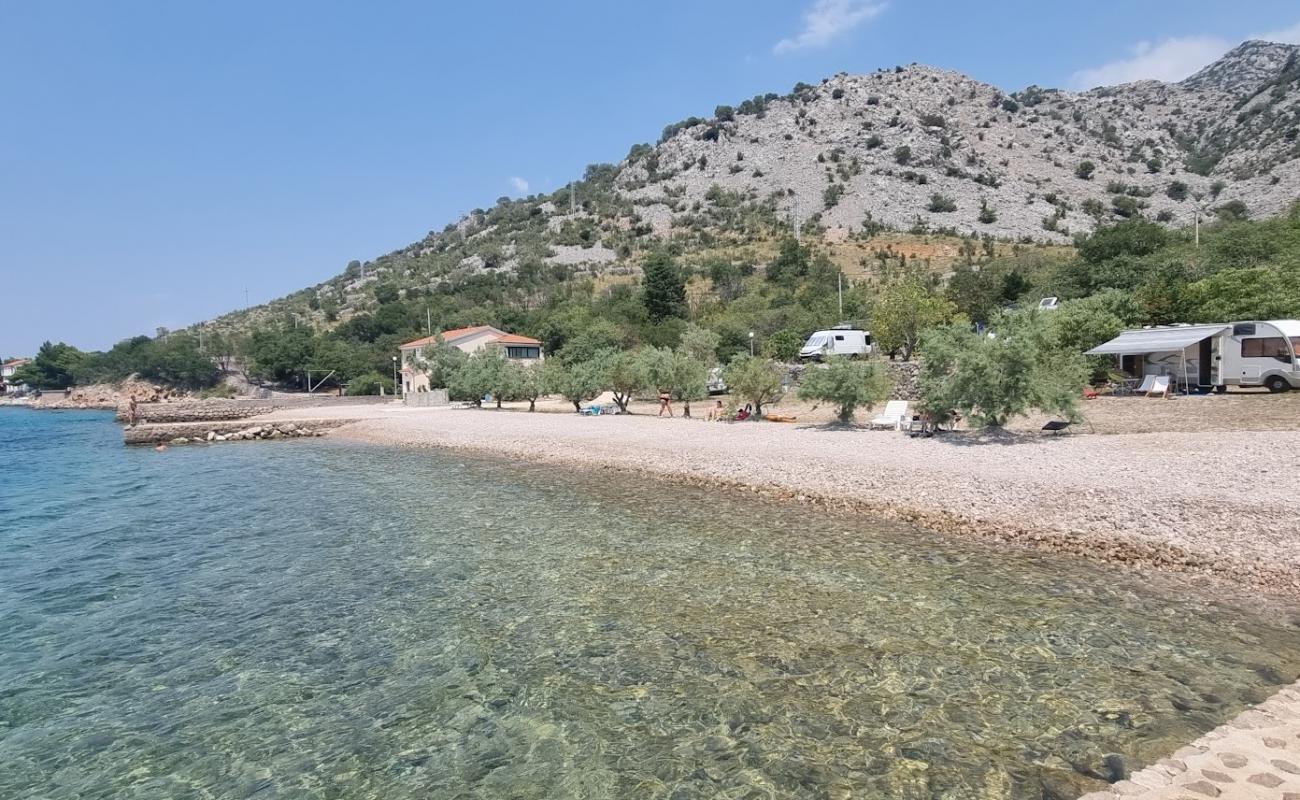 Foto de Zalo Beach con piedra superficie