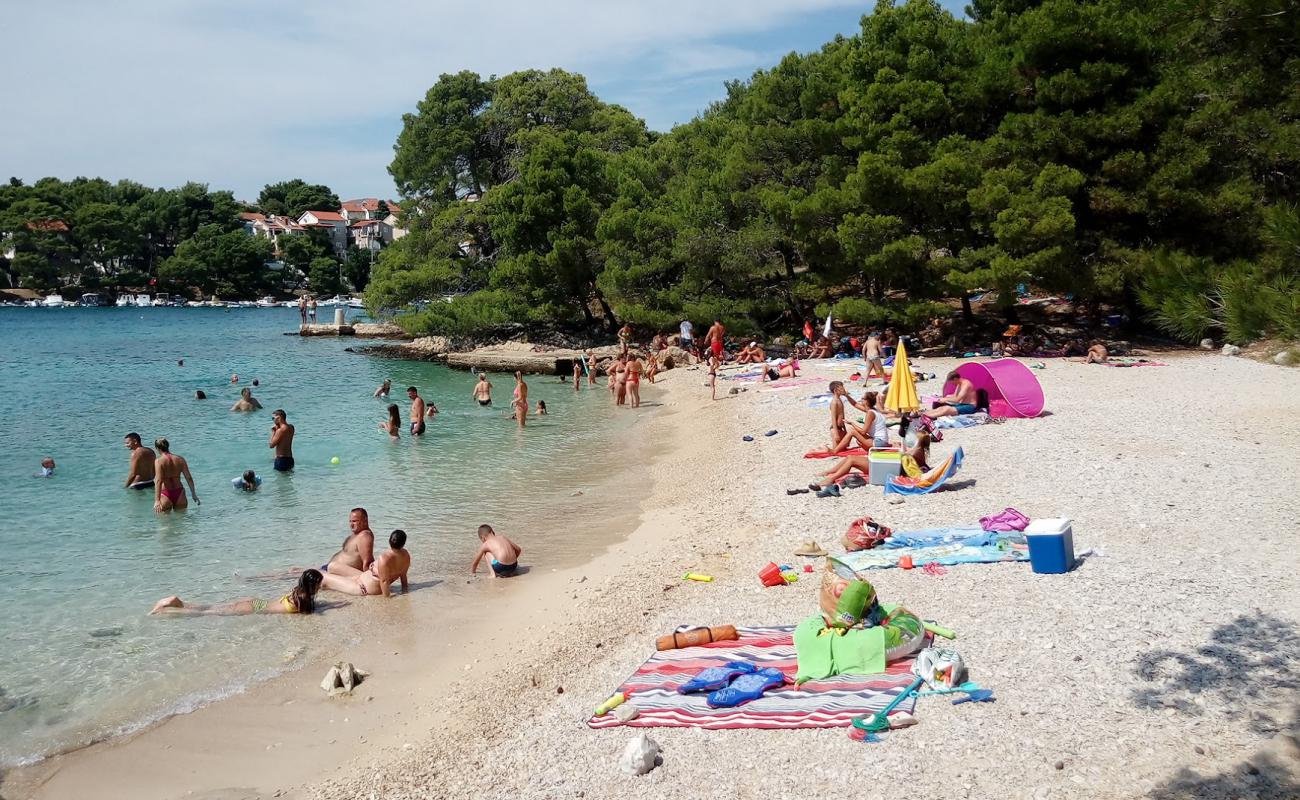 Foto de Beach Porat con piedra superficie