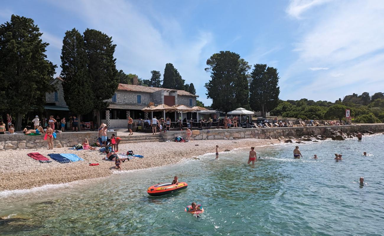 Foto de Plaza Otok Sveti Jerolim con piedra superficie