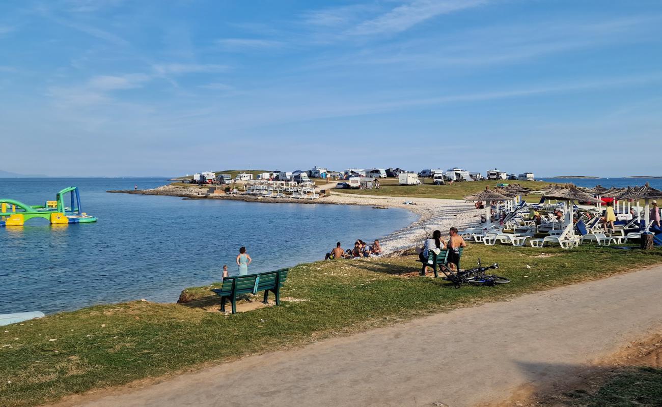 Foto de Premantura Beach con piedra superficie