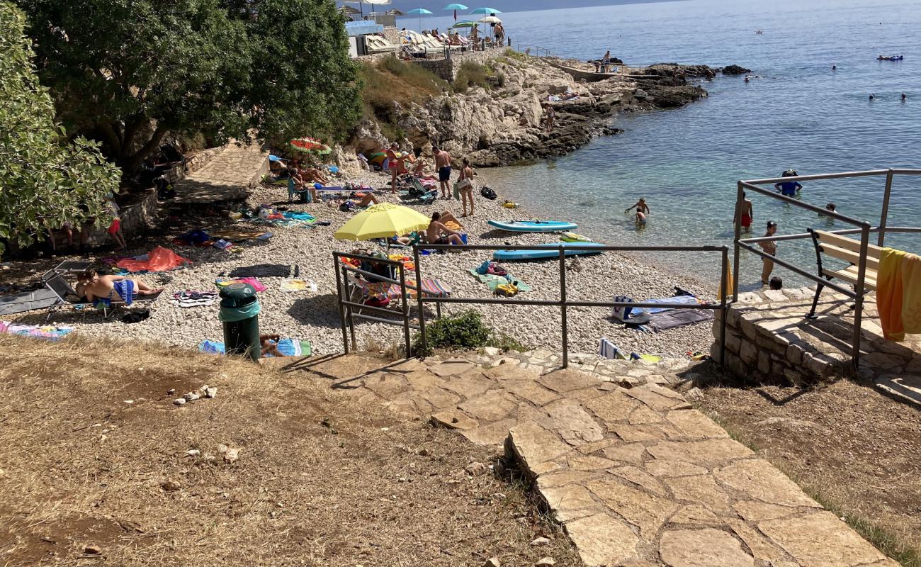 Foto de Beach Sveta Marina con guijarro ligero superficie