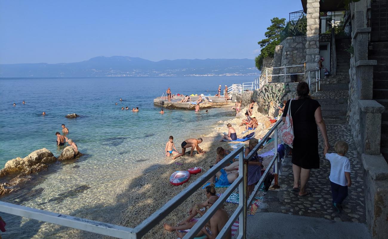 Foto de Srebrena Beach con guijarro fino gris superficie