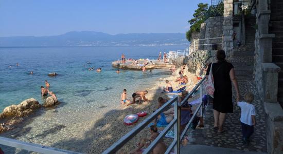 Srebrena Beach