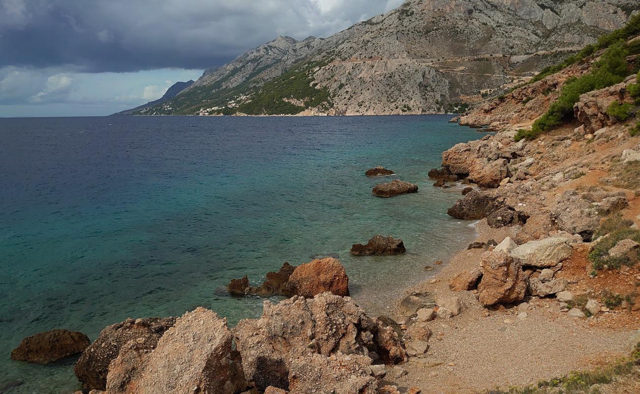 Foto de Vruja FKK Beach con piedra superficie