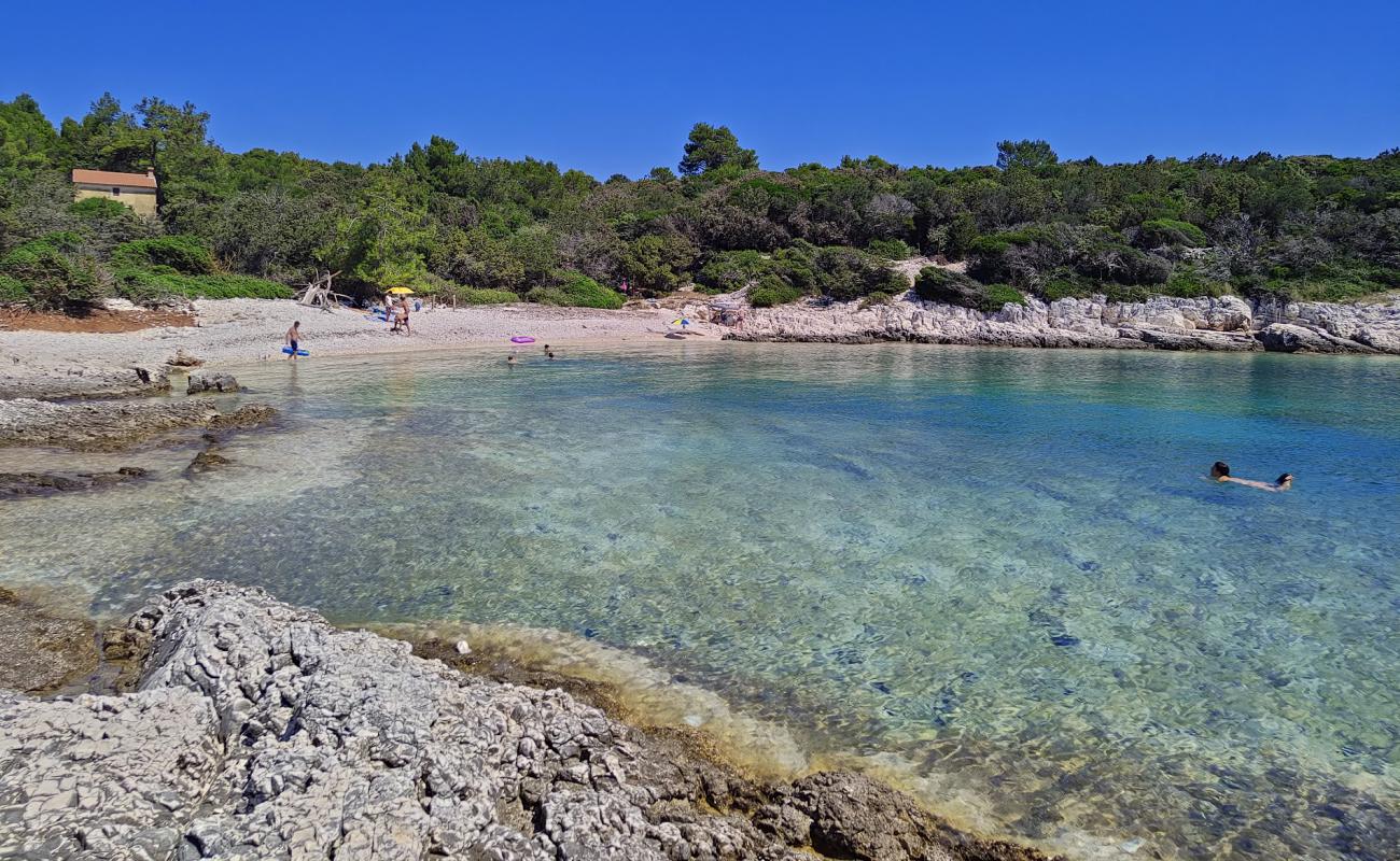 Foto de Uvala Zabodarski con piedra superficie