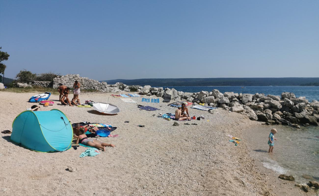 Foto de Rapoca Camping Beach con guijarro fino claro superficie