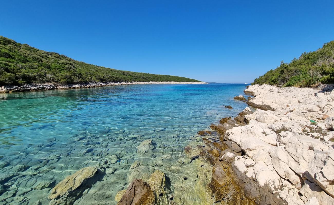 Foto de Uvala Mavrela con piedra superficie