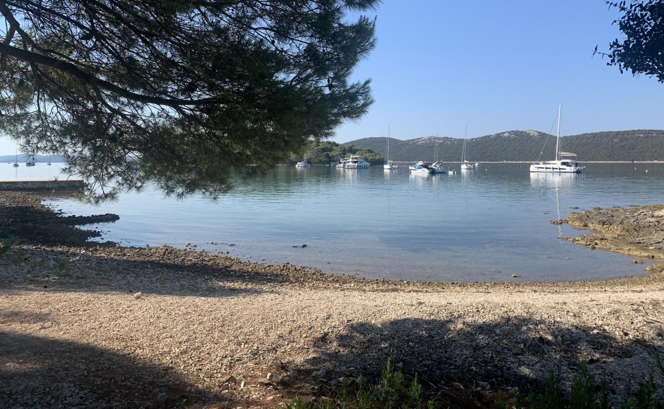 Foto de Beach Vrulje con piedra superficie