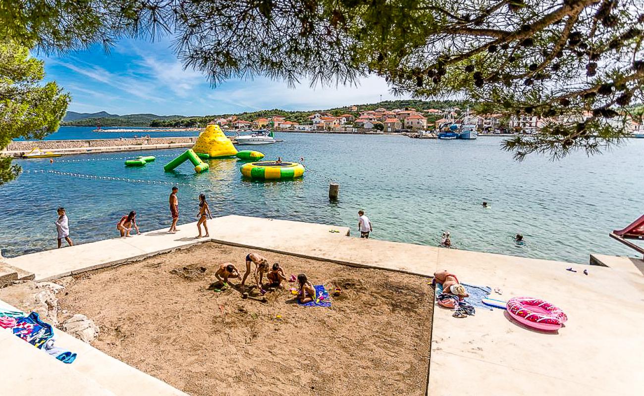 Foto de Beach Zelena Punta con piedra superficie